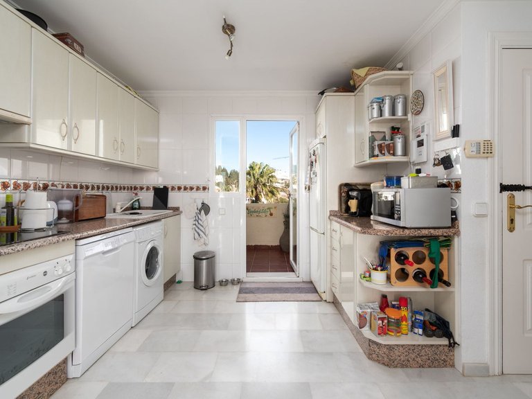 Penthouse for Sale in El Chaparral, Malaga 5