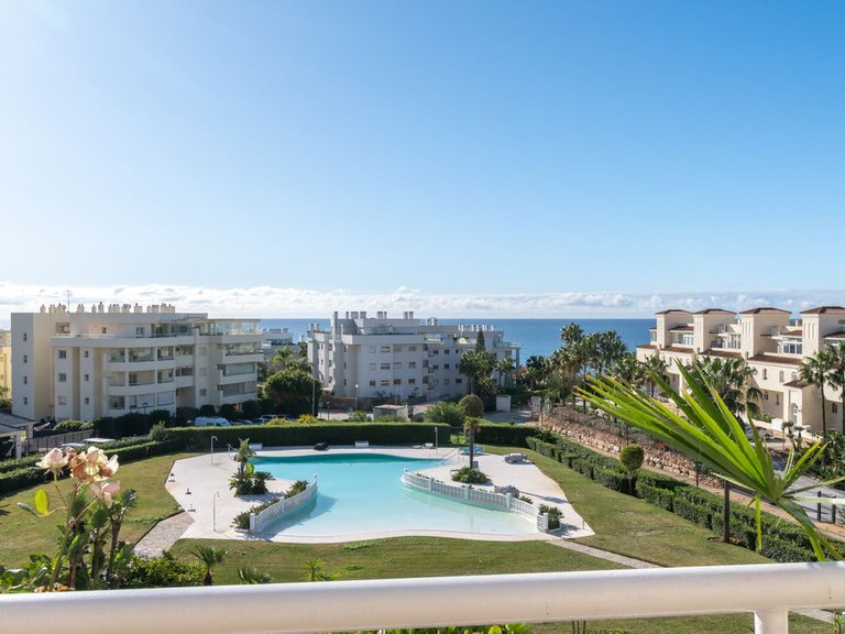 Penthouse for Sale in El Chaparral, Malaga 9