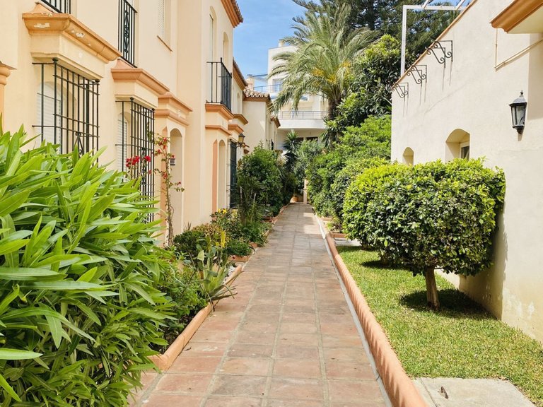 Villa for  in Estepona, Malaga 26