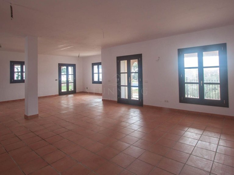Villa for Sale in Casares, Malaga 10