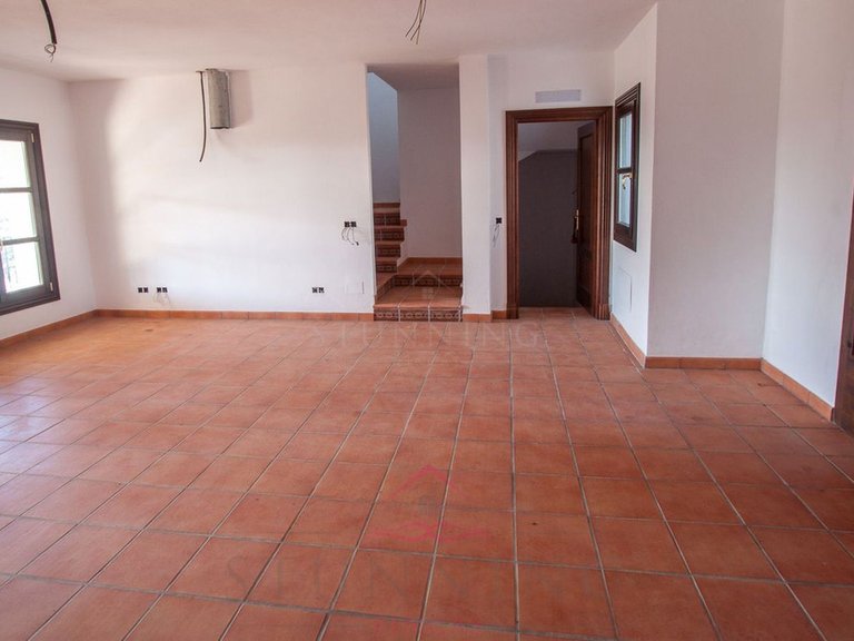 Villa for Sale in Casares, Malaga 19