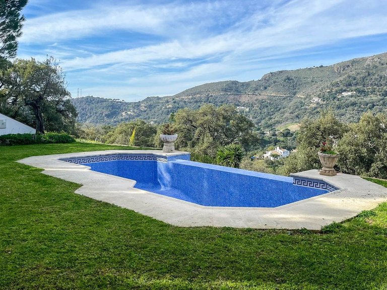 Villa for Sale in Casares, Malaga 20