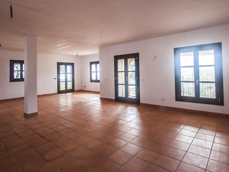 Villa for Sale in Casares, Malaga 6