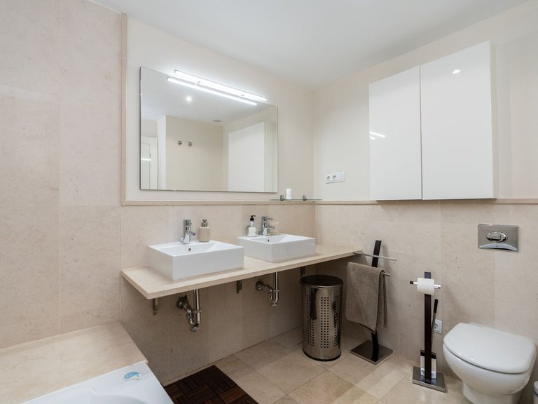 Apartment for Sale in Inland Los Flamingos Golf, Malaga 13