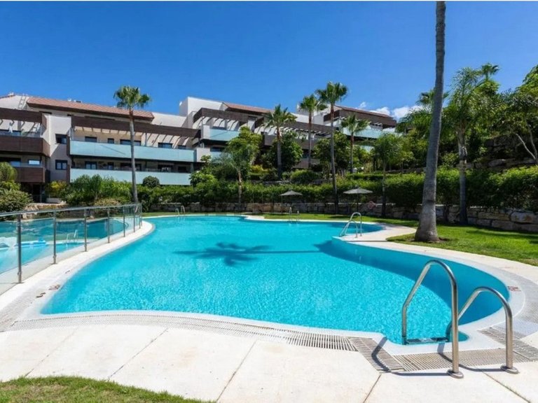 Apartment for Sale in Inland Los Flamingos Golf, Malaga 21