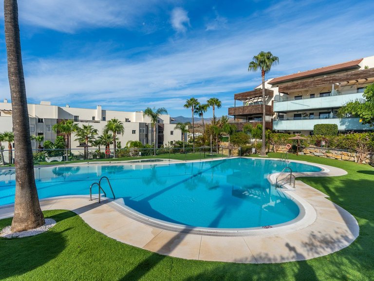 Apartment for Sale in Inland Los Flamingos Golf, Malaga 24