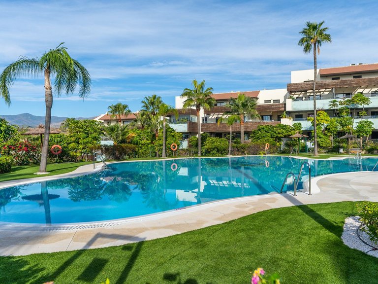 Apartment for Sale in Inland Los Flamingos Golf, Malaga 25
