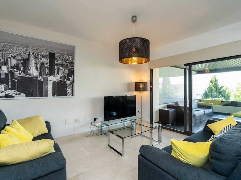 Apartment for Sale in Inland Los Flamingos Golf, Malaga 5