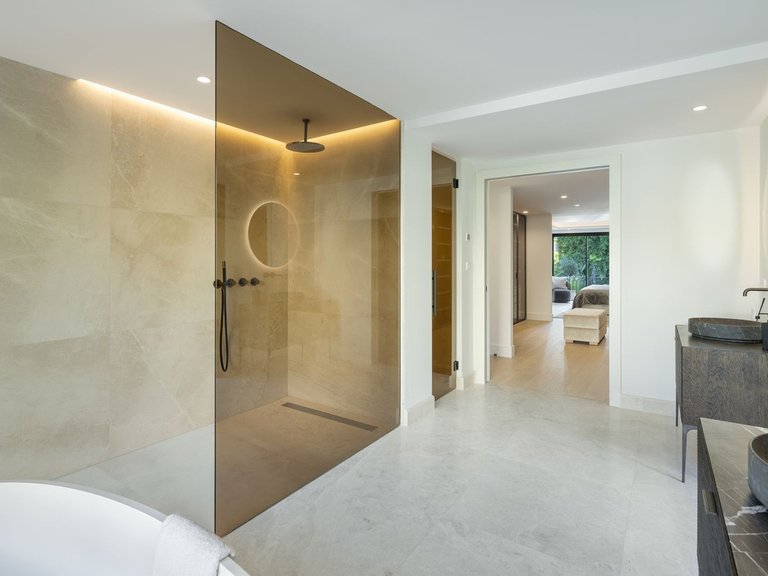 Villa for Sale in Marbella, Malaga 19