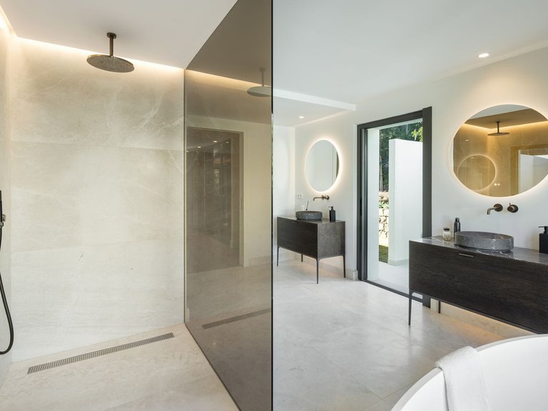 Villa for Sale in Marbella, Malaga 20