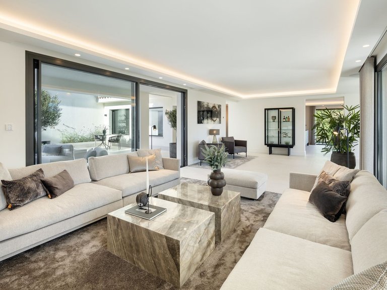 Villa for Sale in Marbella, Malaga 26