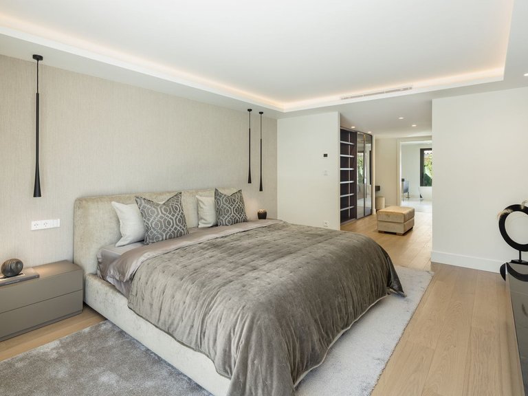 Villa for Sale in Marbella, Malaga 31
