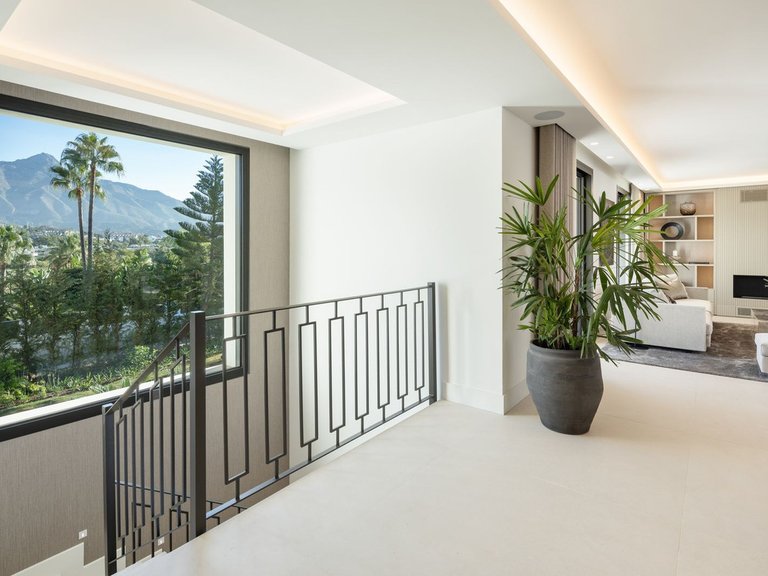 Villa for Sale in Marbella, Malaga 33