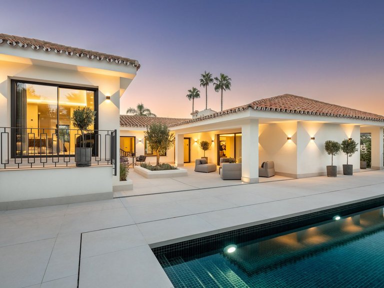 Villa for Sale in Marbella, Malaga 37