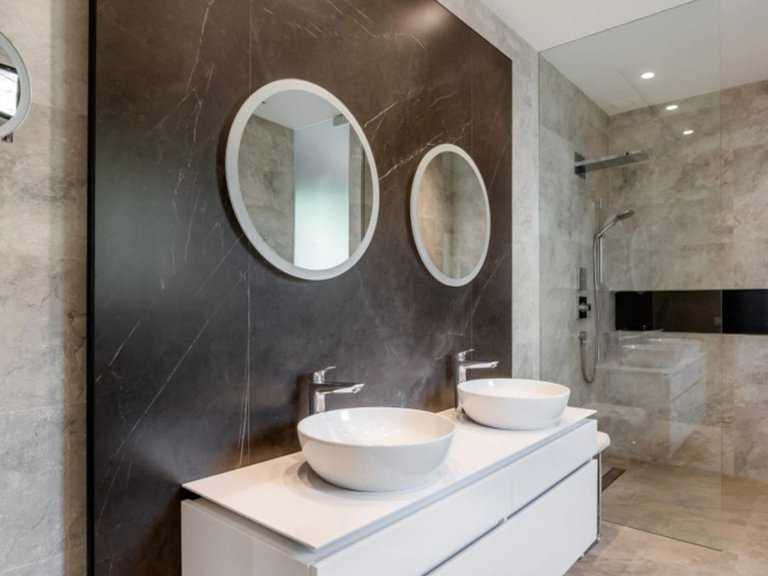 Villa for Sale in The Golden Mile, Malaga 17