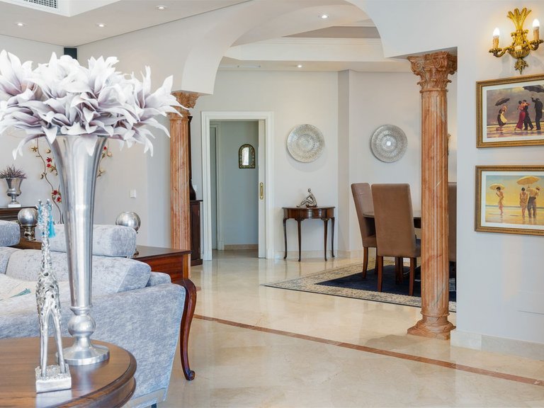 Villa for Sale in Marbella, Malaga 10