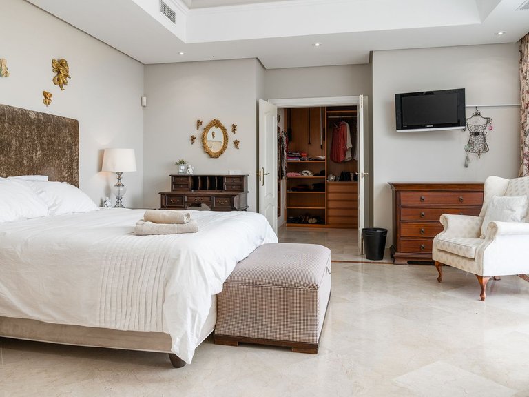Villa for Sale in Marbella, Malaga 19