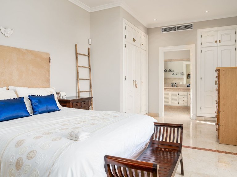 Villa for Sale in Marbella, Malaga 33