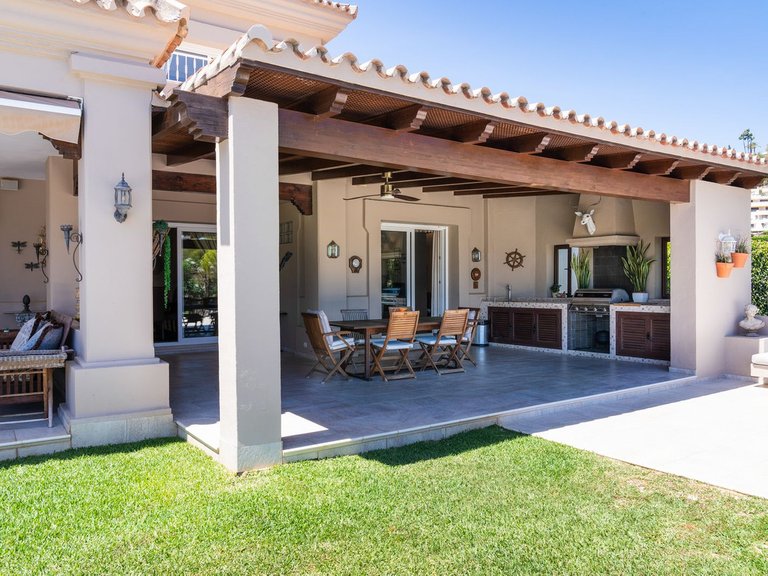 Villa for Sale in Marbella, Malaga 36