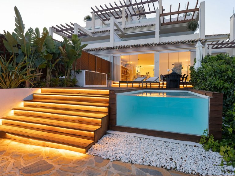 Apartment for Sale in Nueva Andalucía, Malaga 26