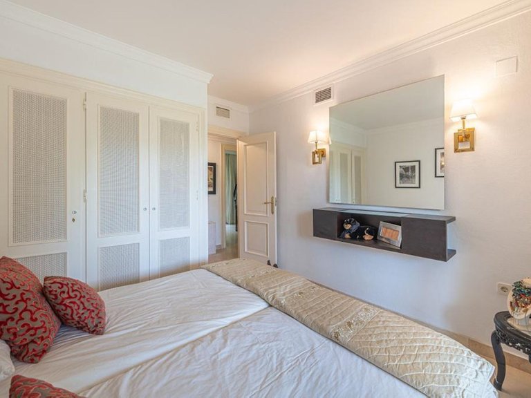 Apartment for Sale in La Quinta, Malaga 10