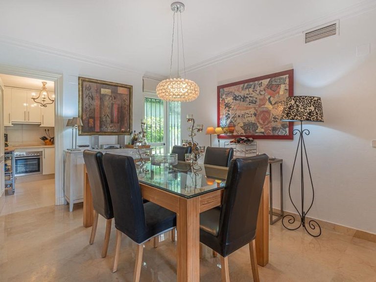 Apartment for Sale in La Quinta, Malaga 5