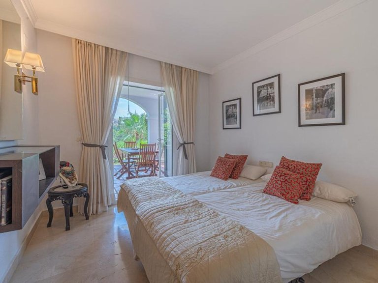 Apartment for Sale in La Quinta, Malaga 7