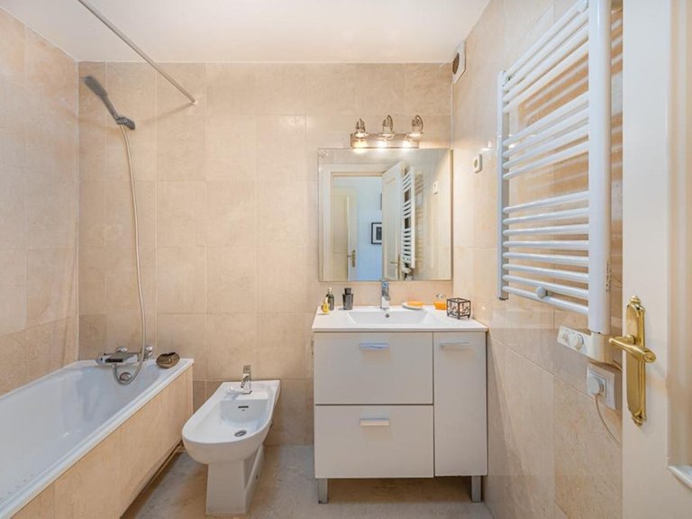 Apartment for Sale in La Quinta, Malaga 9