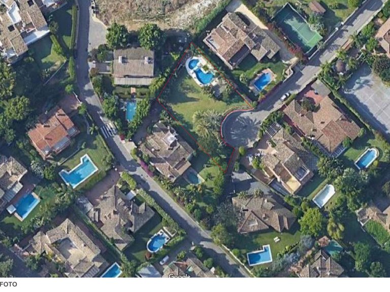 Plot for Sale in Guadalmina Baja, Malaga 2