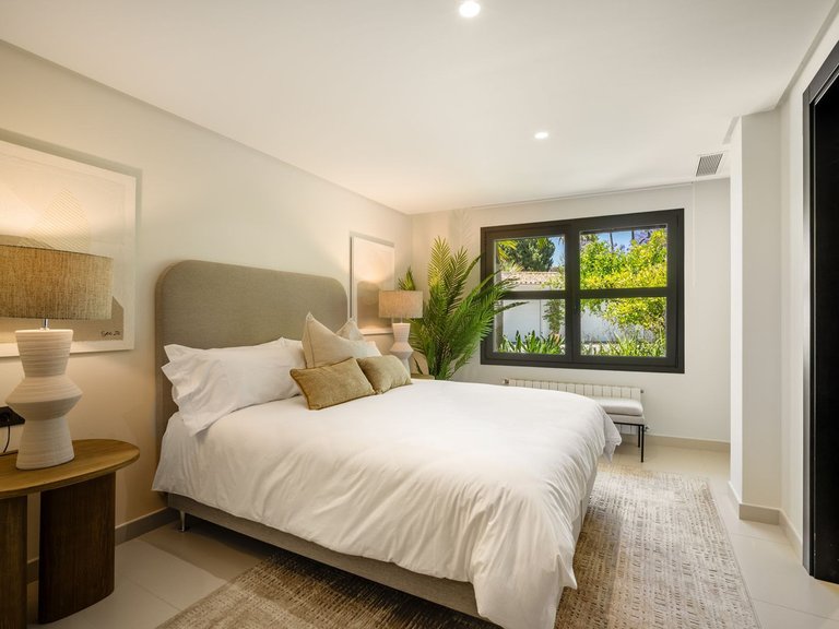 Apartment for Sale in Costa del Sol Nueva Andalucía, Malaga 25