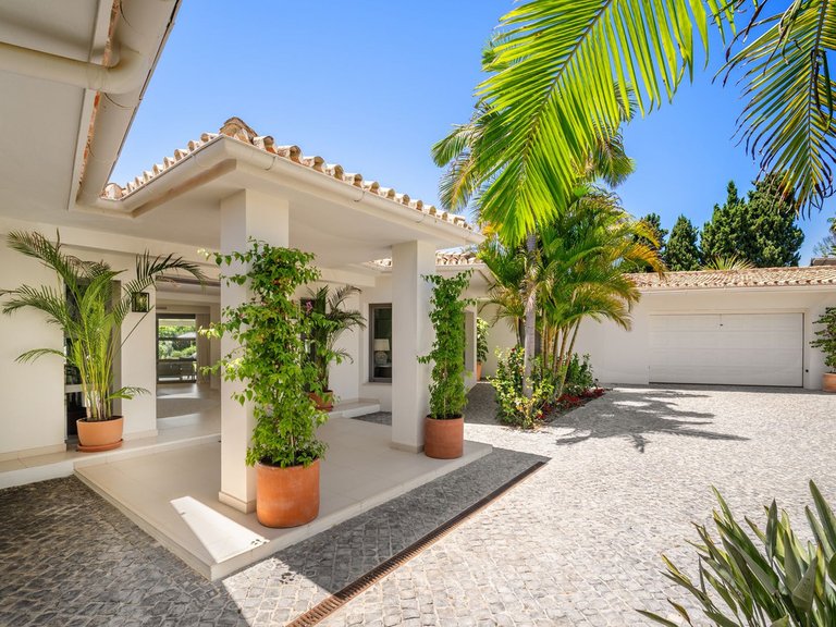 Apartment for Sale in Costa del Sol Nueva Andalucía, Malaga 29