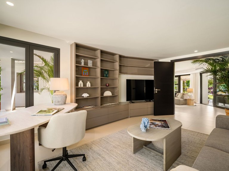 Apartment for Sale in Costa del Sol Nueva Andalucía, Malaga 3