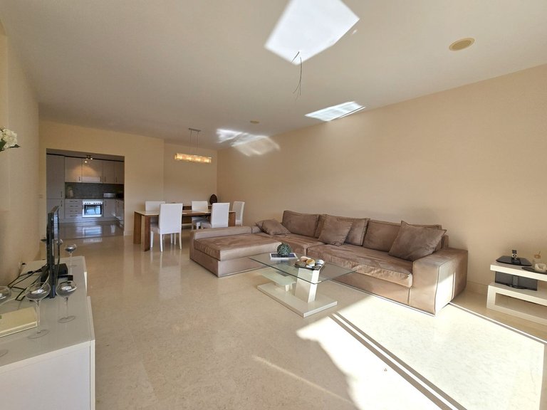 Apartment for Sale in Benahavís, Malaga 18