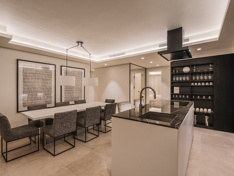 Apartment for Sale in Costa del Sol The Golden Mile, Malaga 21