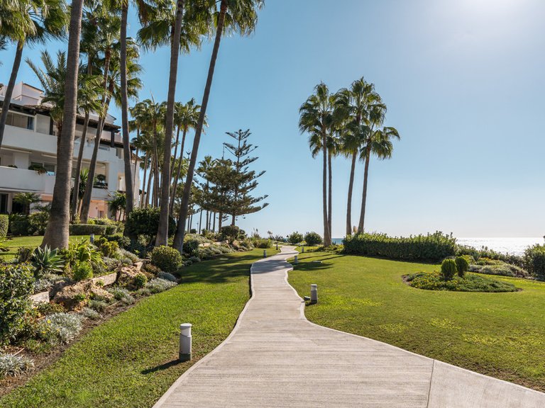 Apartment for Sale in Costa del Sol The Golden Mile, Malaga 27