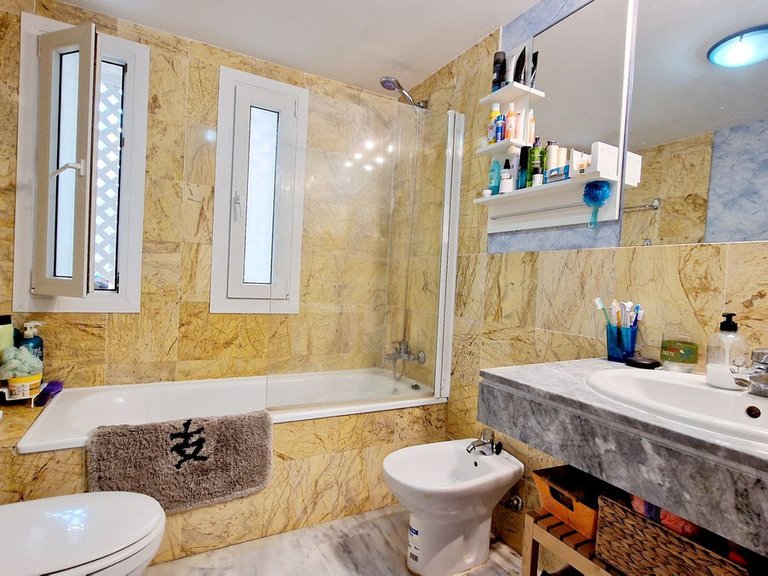 Apartment for Sale in Nueva Andalucía, Malaga 15