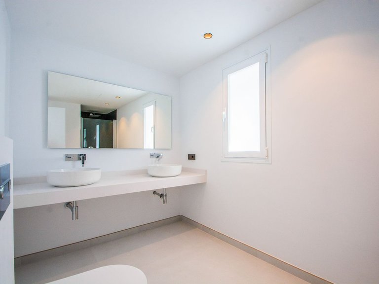 Villa for Sale in Inland La Mairena, Malaga 11