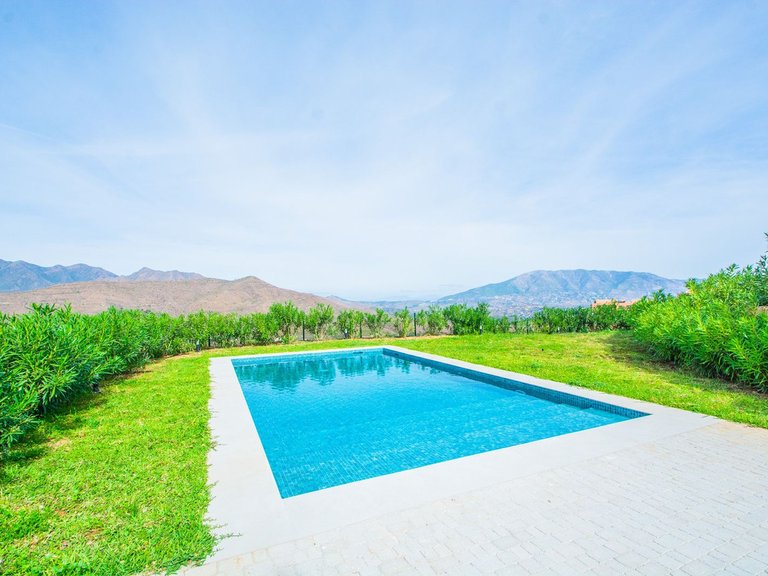 Villa for Sale in Inland La Mairena, Malaga 26