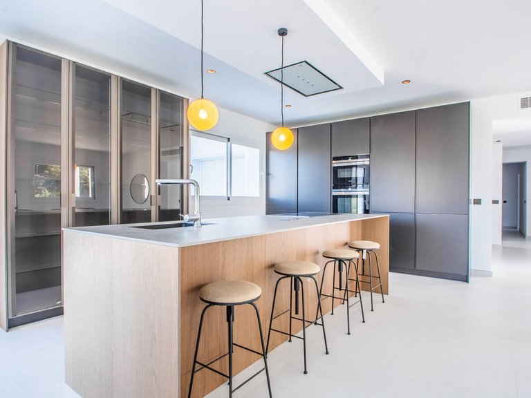 Villa for Sale in Inland La Mairena, Malaga 6