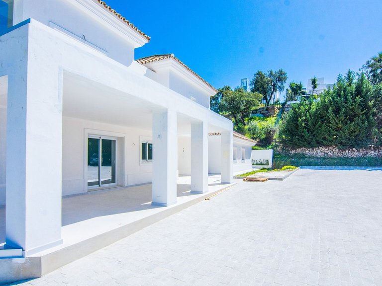 Villa for Sale in Inland La Mairena, Malaga 7