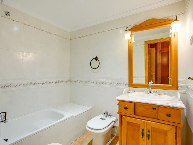 Apartment for Sale in Costa del Sol, Estepona, Malaga 8
