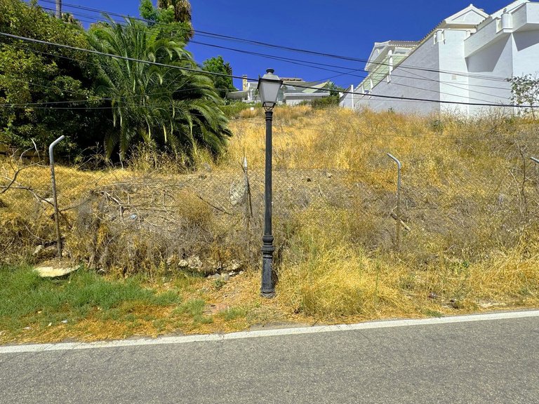 Plot for Sale in Nueva Andalucía, Malaga 11