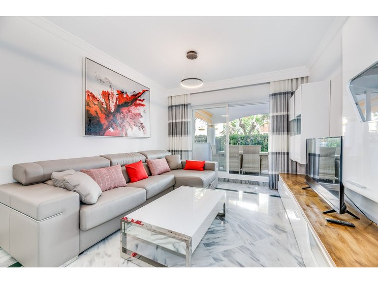 Apartment for Sale in Nueva Andalucía, Malaga 5