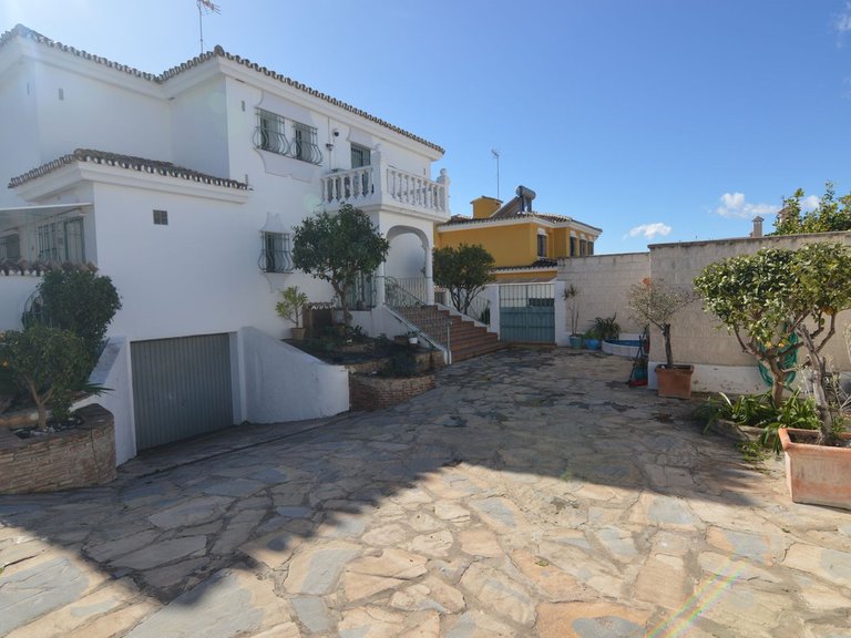 Villa for Sale in Marbella, Malaga 3