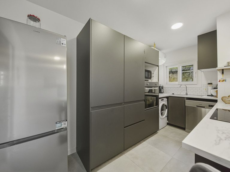 Apartment for Sale in Costa del Sol, Benalmadena, Malaga 5