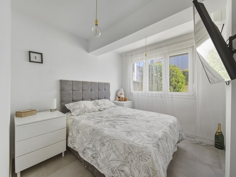 Apartment for Sale in Costa del Sol, Benalmadena, Malaga 9