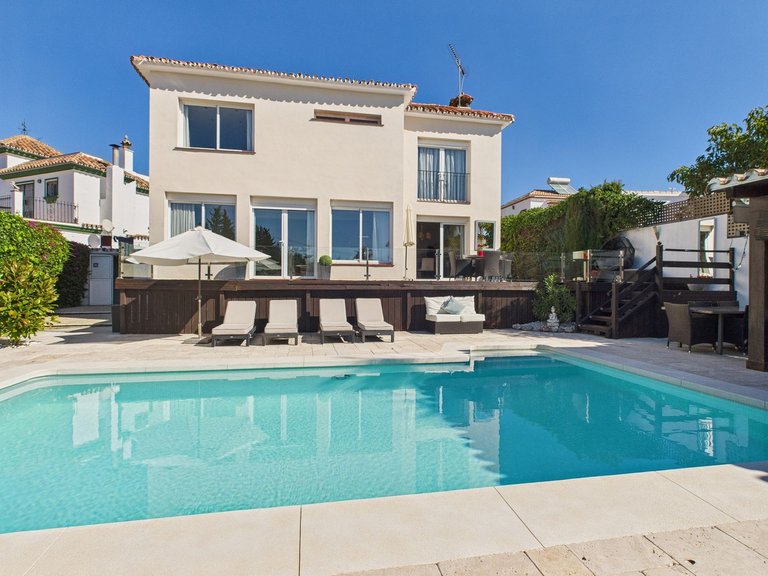 Villa for  in Marbella, Malaga 1