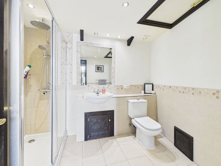 Villa for  in Marbella, Malaga 11