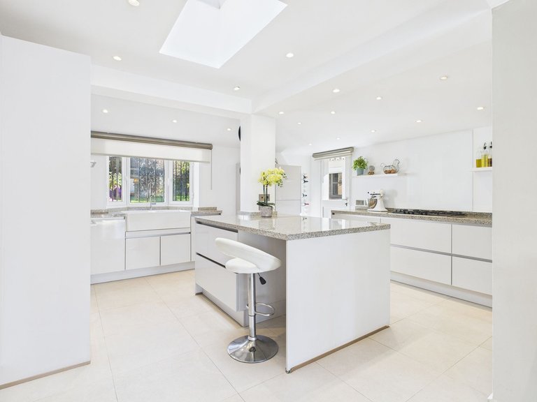 Villa for  in Marbella, Malaga 12