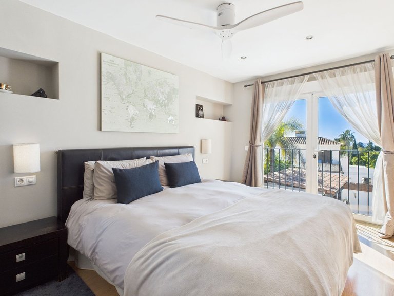Villa for  in Marbella, Malaga 19